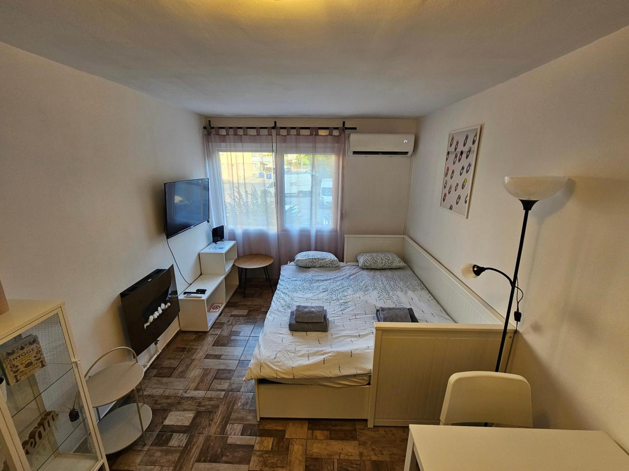 Studio 12 Zagreb Luaran gambar